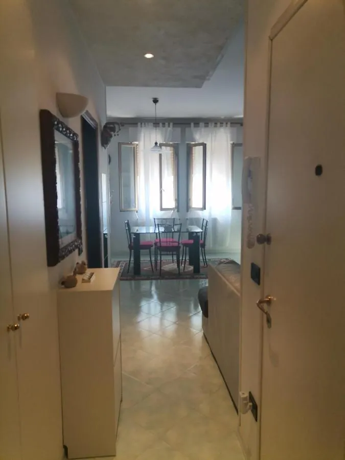 Zsuzsa Lak Apartment Mestre