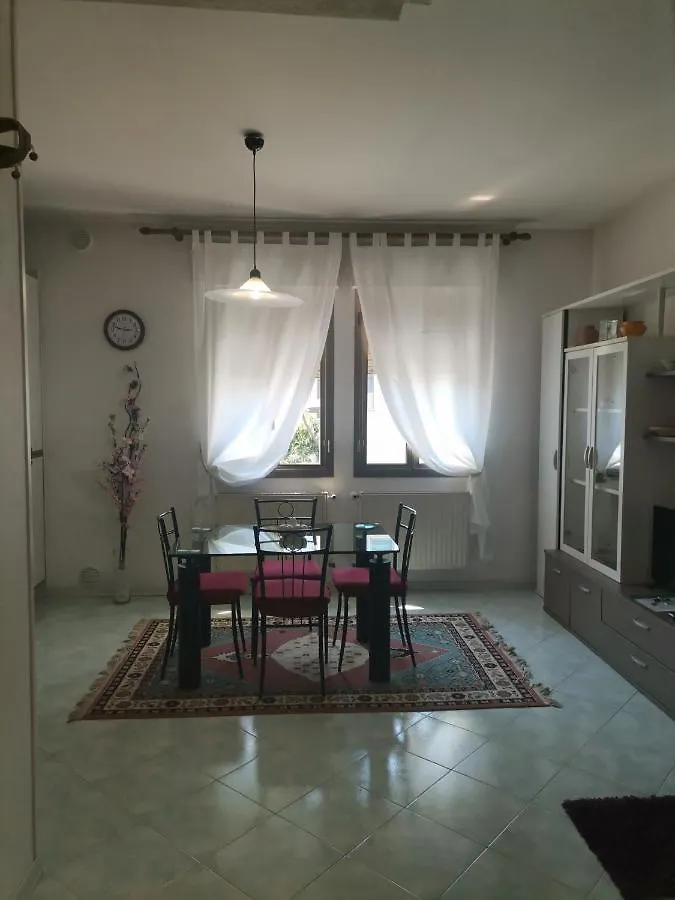 Zsuzsa Lak Apartment Mestre 0*,