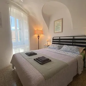 La Casa Degli Alberi , Dolceacqua Italie